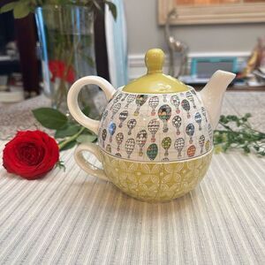 Pavilion Gift Company AmyLee Weeks Bloom‎ Ceramic Teapot, cup lid stackable